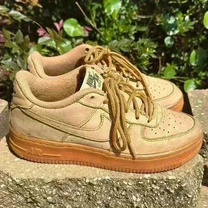 Nike Air Force 1 Low 'Flax' Wheat youth Sneakers Size 5Y classic Streetwear